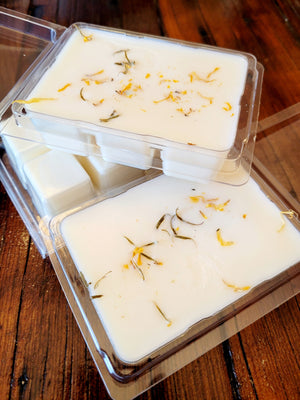 Open image in slideshow, Signature Soy Wax Melts
